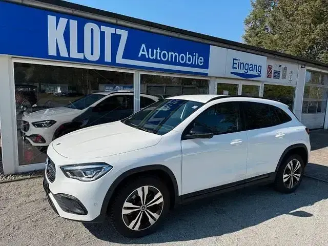 Gebraucht Mercedes GLA200 163 PS (119 kW) 2021 Polarweiss SUV
