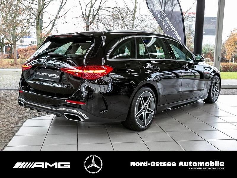 Gebraucht Mercedes C300 AMG 258 PS (189 kW) 2025 Obsidianschwarz metallic Kombi