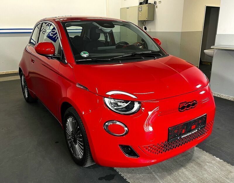 Gebraucht Fiat 500e 69 kW (95 PS) 2024 Rot Kleinwagen