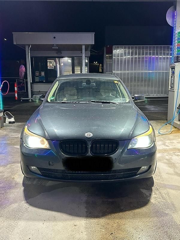 Grau Gebraucht 2007 BMW 530 Limousine | 4.800 € (Guter Preis) - Bild 1/4