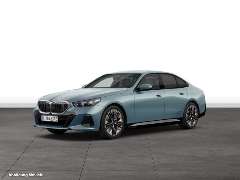 Grün Gebraucht 2024 BMW i5 Limousine | 60.221 € (Teuer) - Bild 1/4