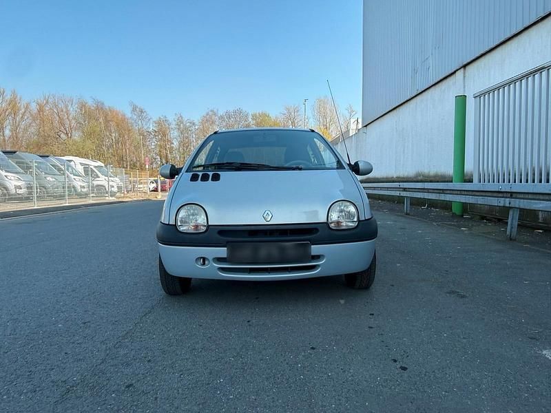 Gebraucht Renault Twingo 58 PS (42 kW) 2003 Silber Kleinwagen