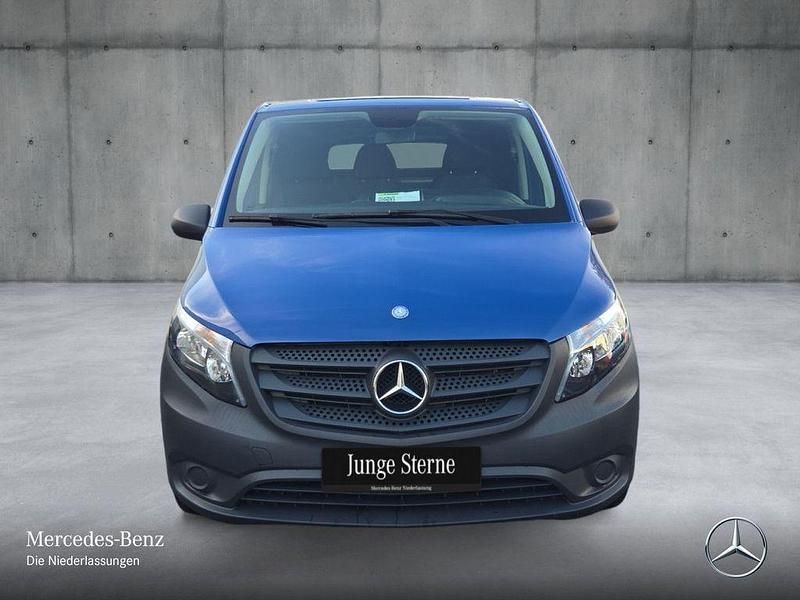 Gebraucht Mercedes Vito 163 PS (119 kW) 2022 Blau Van