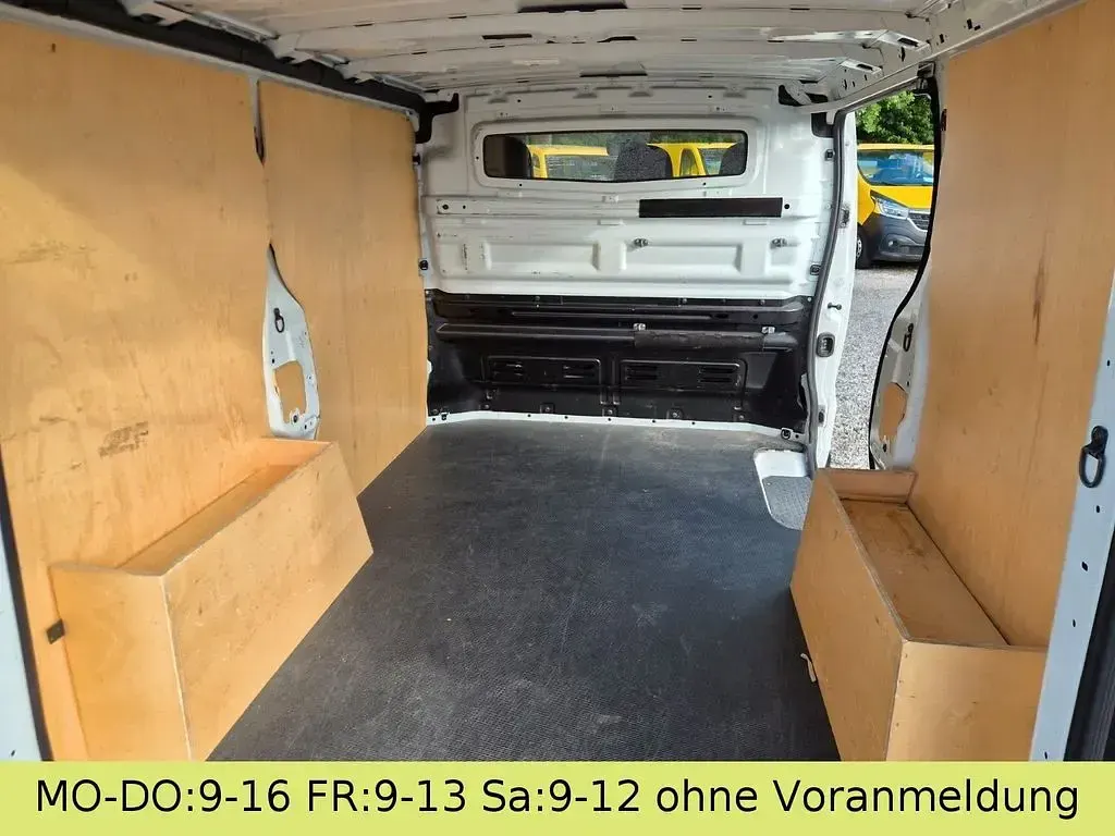 Gebraucht Renault Trafic Komfort 120 PS (88 kW) 2017 Weiß Van / Kleinbus