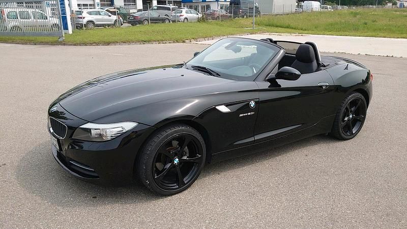 Schwarz Gebraucht 2013 BMW Z4 Coupé | 14.000 € - Bild 1/4