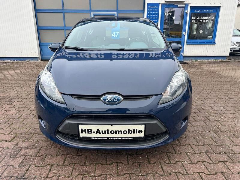 Gebraucht Ford Fiesta Trend 82 PS (60 kW) 2010 Blau Kleinwagen