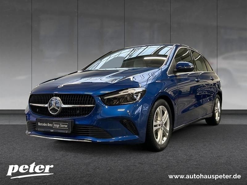 Blau Gebraucht 2024 Mercedes B200 Progressive Van / Kleinbus | 29.999 € (Guter Preis) - Bild 1/4