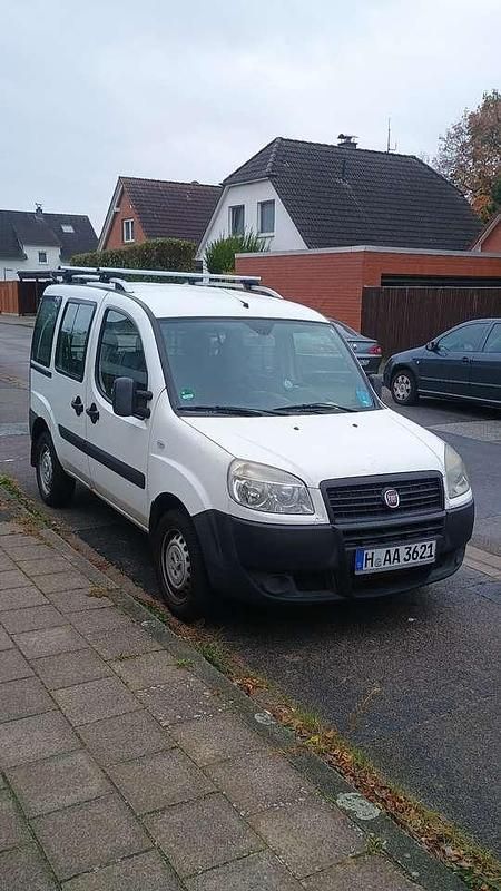 Gebraucht Fiat Doblò 84 PS (61 kW) 2010 Van / Kleinbus