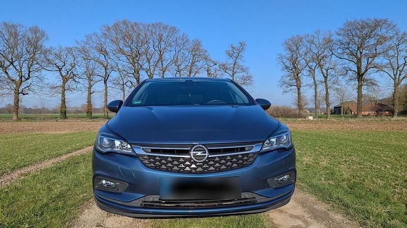 Second-hand Opel Astra 105 CP (77 kW) 2017 Albastru Berlinǎ