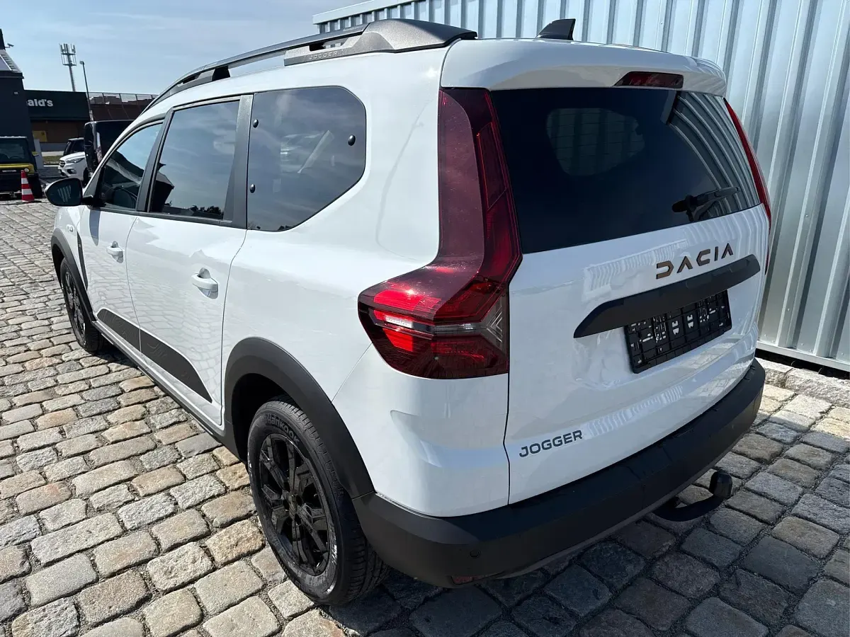 Neu Dacia Jogger Extreme 110 PS (80 kW) 2025 Glacierweiß uni Van / Kleinbus