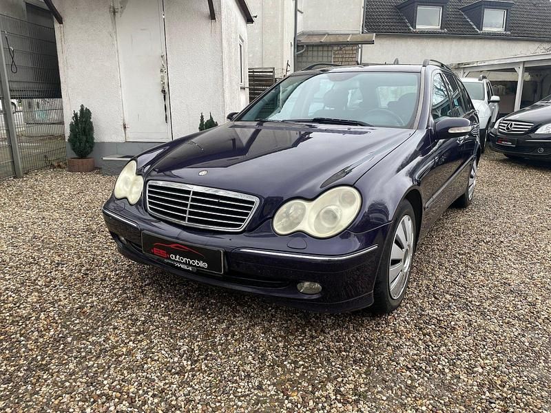 Gebraucht Mercedes C180 143 PS (105 kW) 2003 Violet Kombi