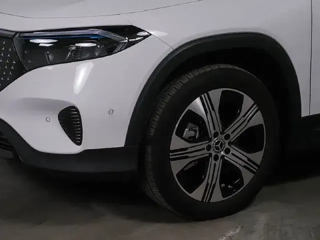 Gebraucht Mercedes EQB250 139 kW (190 PS) 2025 SUV