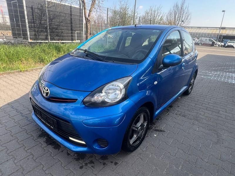 Gebraucht Toyota Aygo Cool 68 PS (50 kW) 2013 Blau Kleinwagen