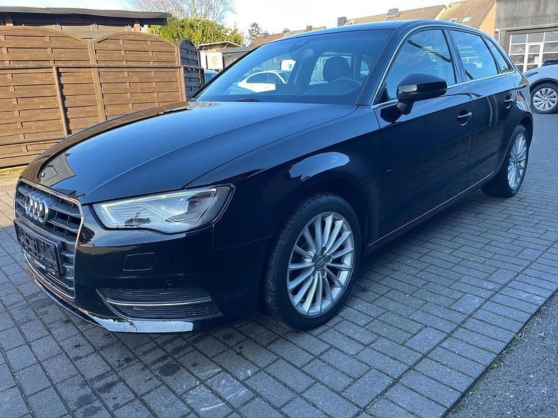 Gebraucht Audi A3 Ambiente 180 PS (132 kW) 2014 Schwarz Limousine