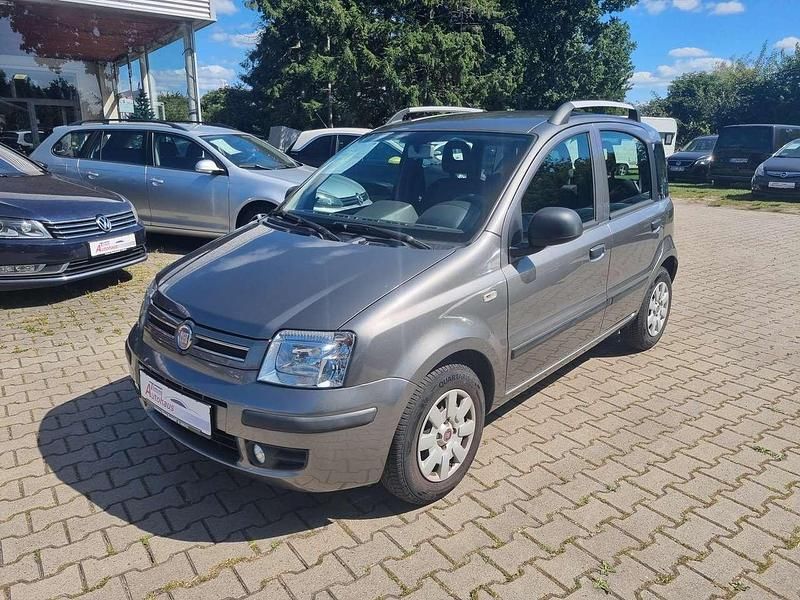 Grau Gebraucht 2011 Fiat Panda Dynamic Kleinwagen | 3.750 € (Etwas zu teuer) - Bild 1/4