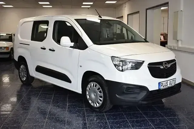 Używany Opel Combo 131 KM (96 kW) 2020 Biały Minivan