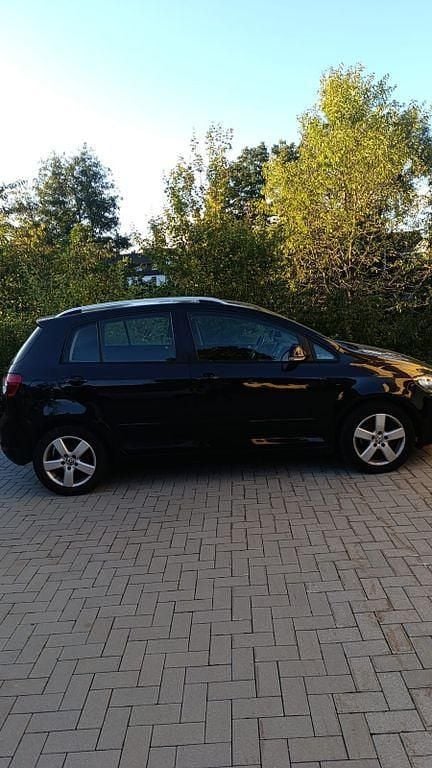 Blau Gebraucht 2014 VW Golf Plus Comfortline Van / Kleinbus | 5.950 € (Guter Preis) - Bild 1/4