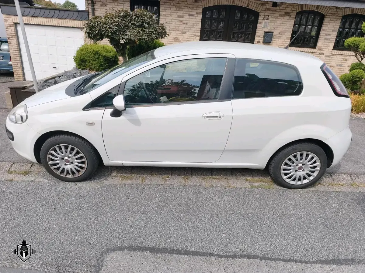 Gebraucht Fiat Punto Evo 77 PS (56 kW) 2009 Weiß Kleinwagen