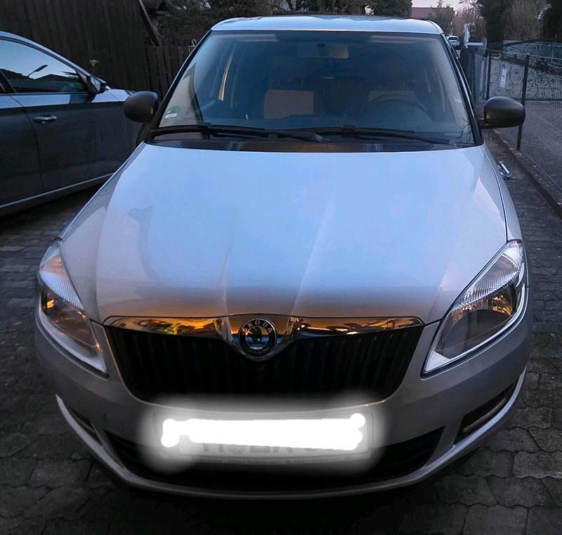 Gebraucht Skoda Fabia 86 PS (63 kW) 2011 Silber Kleinwagen