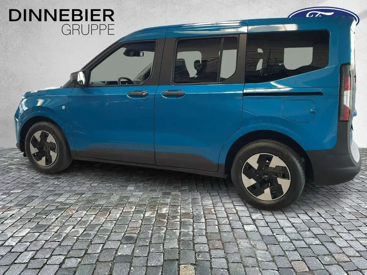 Neu Ford Tourneo 100 kW (136 PS) 2025 Blau (metallic) Van / Kleinbus