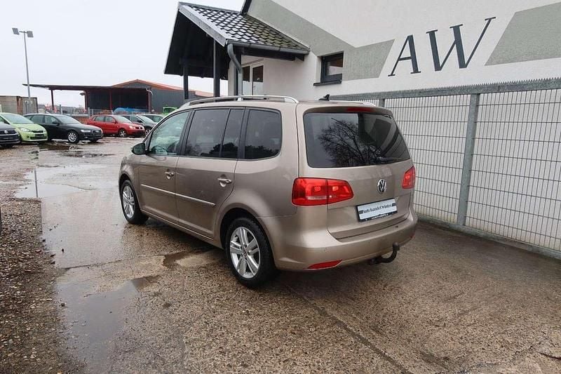 Gebraucht VW Touran Highline 177 PS (130 kW) 2014 Beige Van / Kleinbus