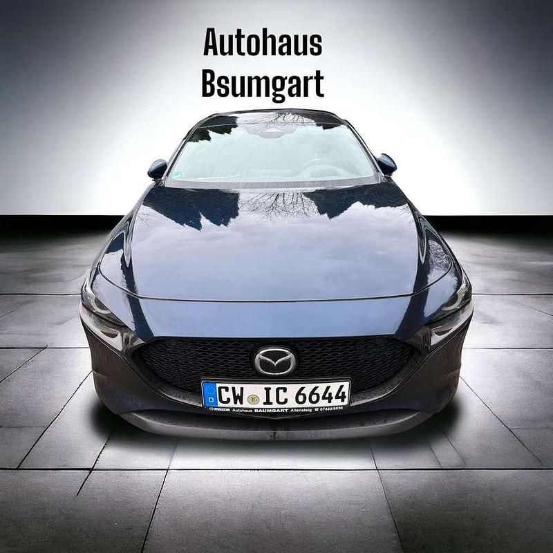 Blau Gebraucht 2023 Mazda 3 Exclusive-Line Coupé | 27.990 € (Teuer) - Bild 1/4