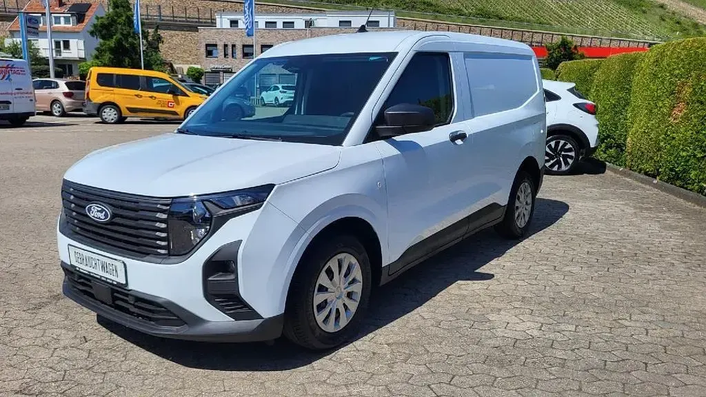 Gebraucht Ford Transit Trend 101 PS (74 kW) 2025 Weiß Van / Kleinbus