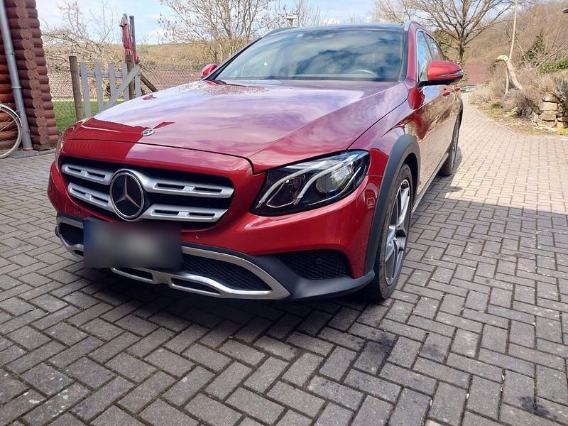 Second-hand Mercedes E400 340 CP (250 kW) 2020 Roșu Break