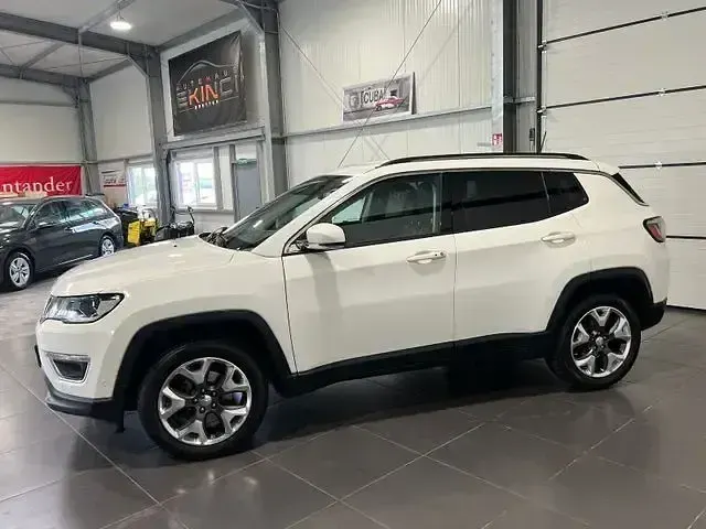Käytetty Jeep Compass 140 HP (102 kW) 2019 Valkoinen Katumaasturi