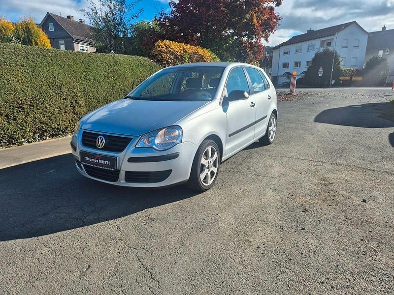 Reflexsilber metallic Gebraucht 2006 VW Polo Goal Limousine | 3.990 € (Fairer Preis) - Bild 1/4
