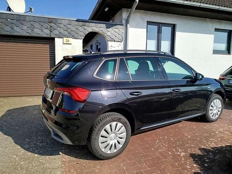 Second-hand Skoda Kamiq Tour 110 CP (80 kW) 2022 Negru SUV