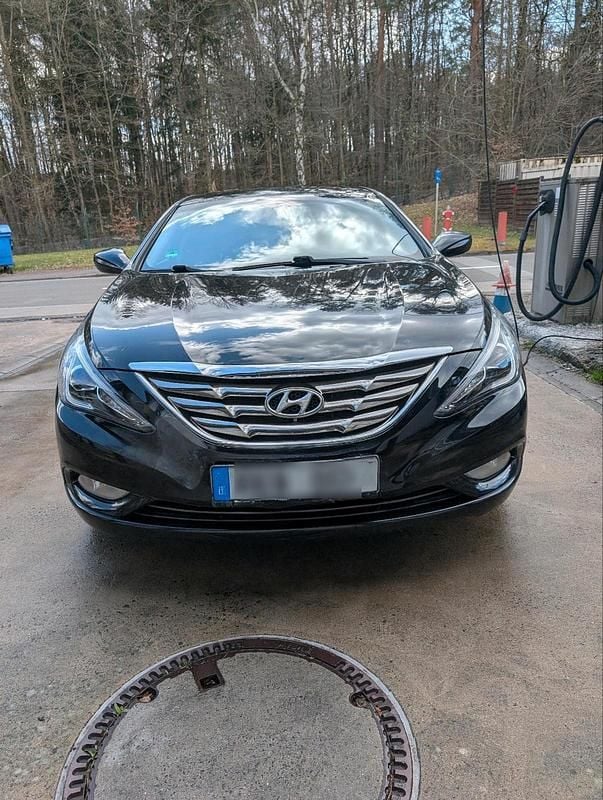 Schwarz Gebraucht 2011 Hyundai Sonata Limousine | 5.000 € - Bild 1/3