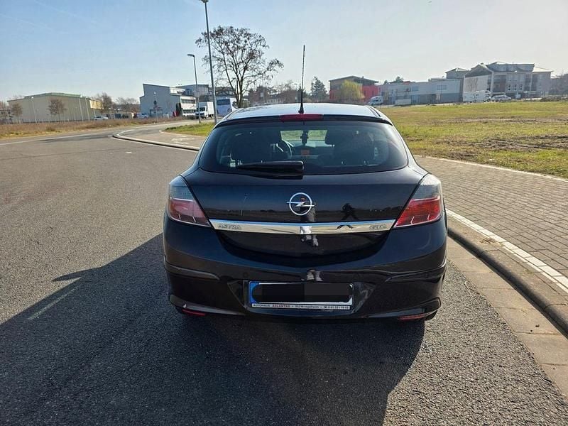Gebraucht Opel Astra GTC 90 PS (66 kW) 2008 Schwarz Limousine