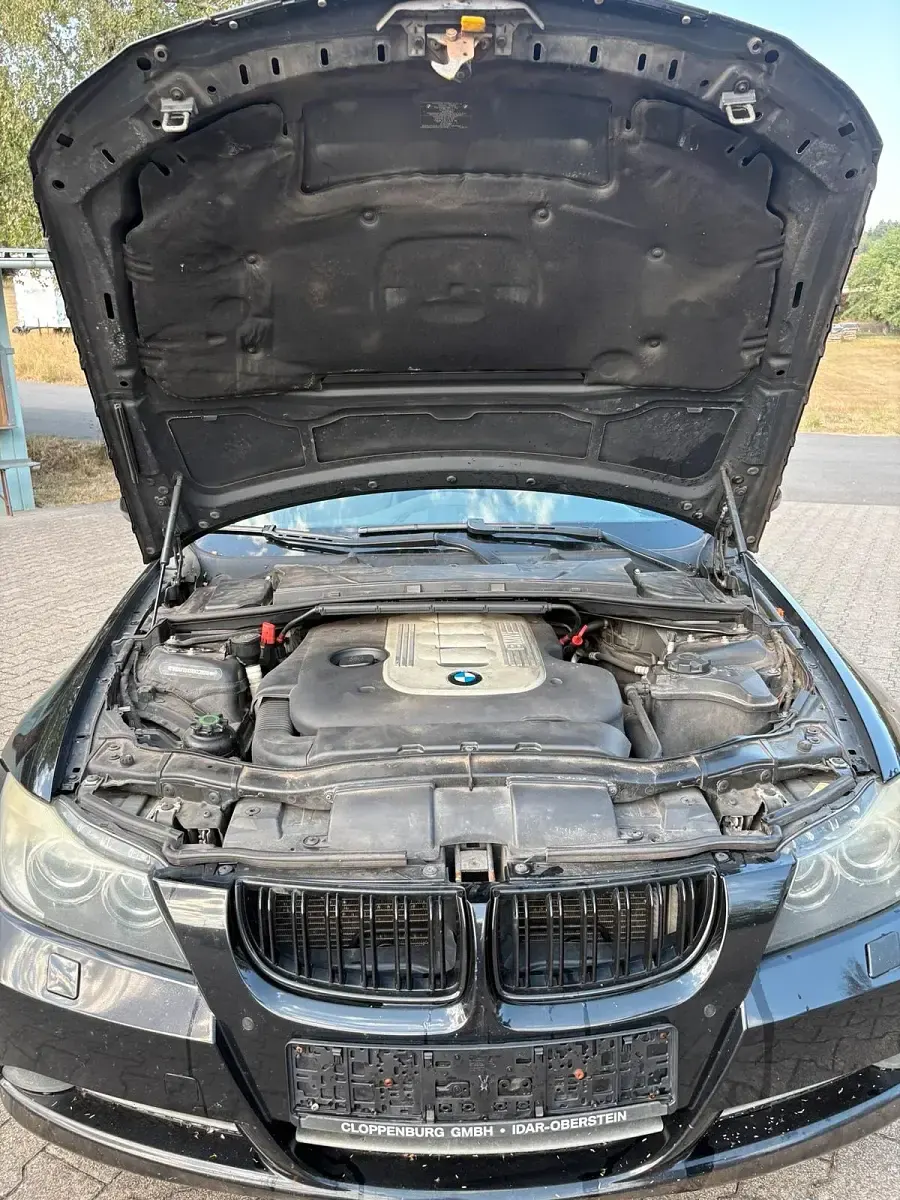 Gebraucht BMW 330 231 PS (169 kW) 2008 Schwarz Kombi