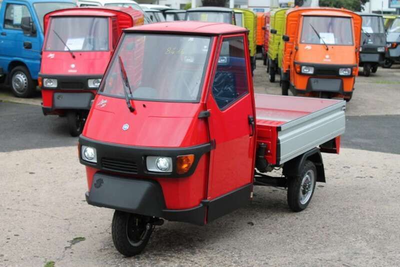 Rot Gebraucht 2022 Piaggio APE SUV | 8.099 € - Bild 1/4