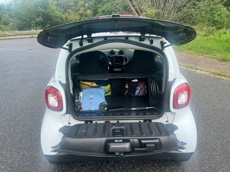 Gebraucht Smart ForTwo Electric Drive 60 kW (82 PS) 2017 Weiß Coupé