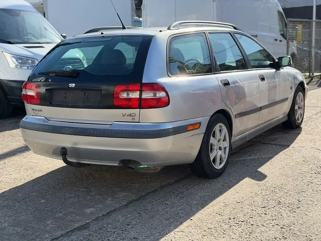 Gebraucht Volvo V40 Comfort 102 PS (75 kW) 2004 Silber Kombi