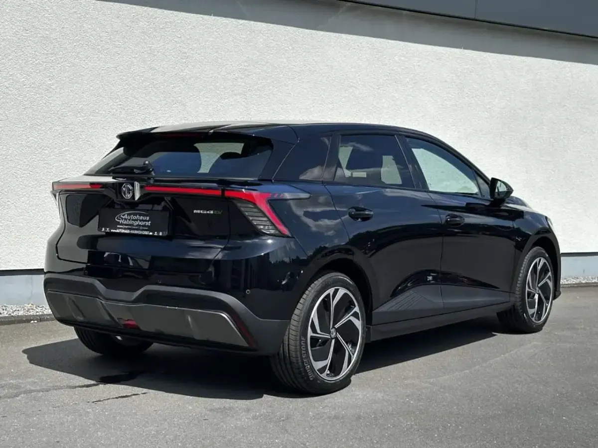 Neu MG MG4 EV 139 kW (190 PS) 2026 Schwarz Kleinwagen