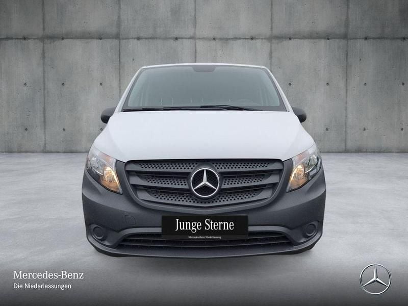 Gebraucht Mercedes e-Vito 85 kW (116 PS) 2021 Weiß Van / Kleinbus