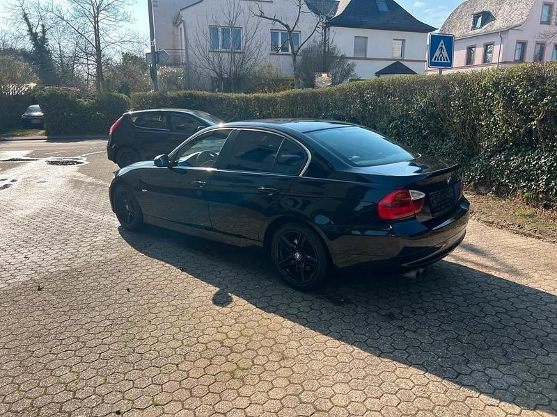 Second-hand BMW 325 217 CP (159 kW) 2006 Negru Berlinǎ