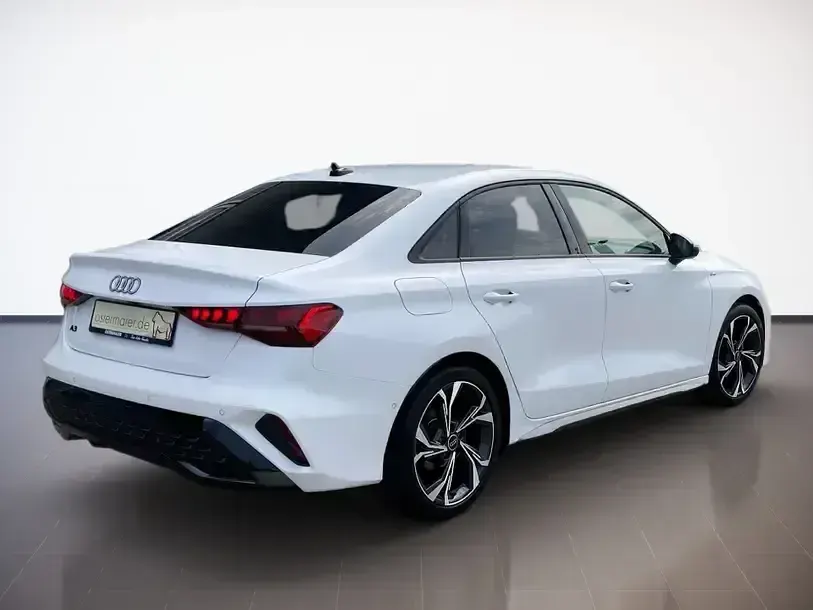 Gebraucht Audi A3 S-Line 150 PS (110 kW) 2025 Arkonaweiß Limousine