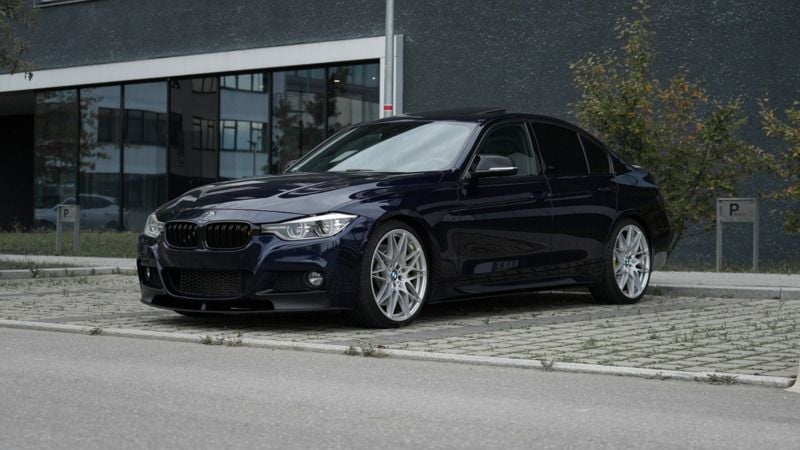 Andere außenfarben Gebraucht 2016 BMW 335 M Sport Limousine | 20.450 € (Etwas zu teuer) - Bild 1/4