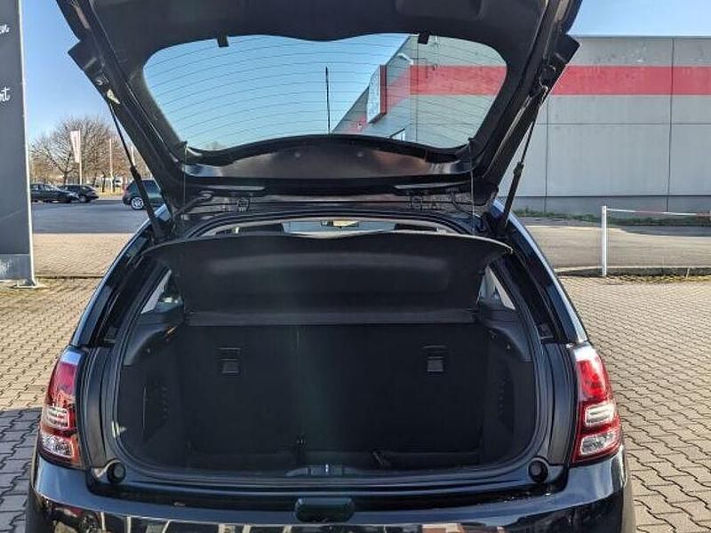 Gebraucht Citroën C3 Attraction 68 PS (50 kW) 2015 Ktv  lackierung schwarz perla nera (metallic) Kleinwagen