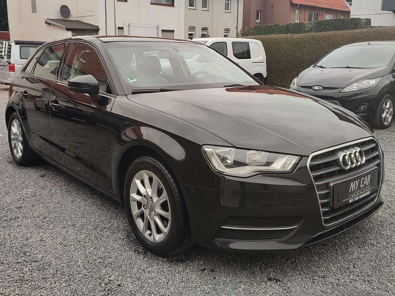 Mythosschwarz Gebraucht 2014 Audi A3 Attraction Kleinwagen | 11.990 € (Fairer Preis) - Bild 1/4