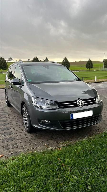 Gebraucht VW Sharan 184 PS (135 kW) 2016 Grau Van / Kleinbus
