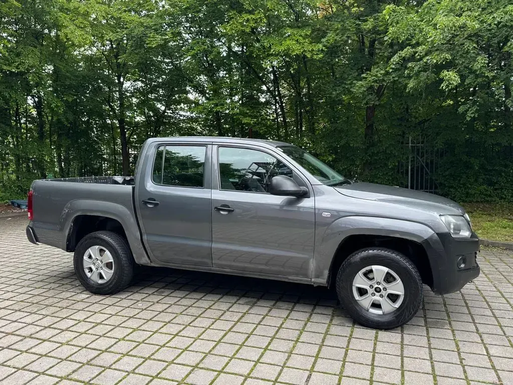 Używany VW Amarok 163 KM (119 kW) 2010 Szary Pickup