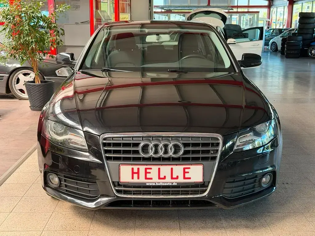 Gebraucht Audi A4 Attraction 160 PS (117 kW) 2009 Schwarz Limousine