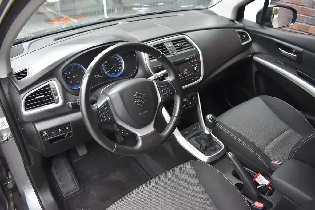 Gebraucht Suzuki SX4 S-Cross Exclusive 120 PS (88 kW) 2015 Grau SUV