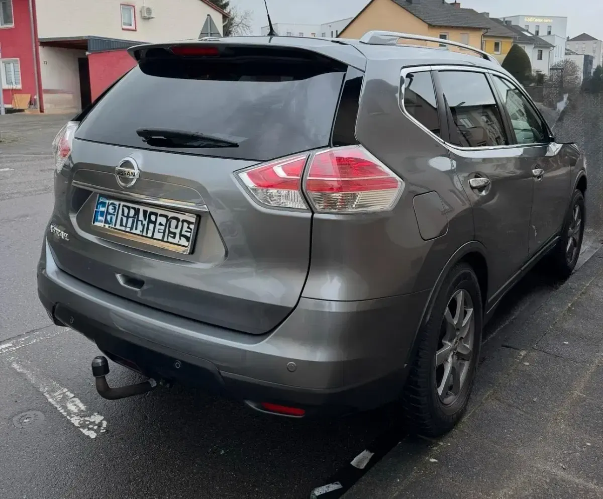 Gebraucht Nissan X-Trail 132 PS (97 kW) 2014 Grau SUV