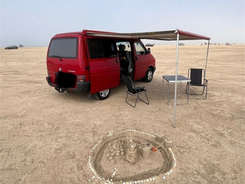Rot Gebraucht 1991 VW T4 California Van | 14.500 € - Bild 1/4